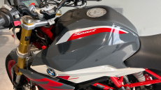 BMW G310 R 